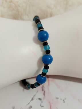 Blue Beaded Glass Bracelet Button Closure- Stylish Women’s Jewelry